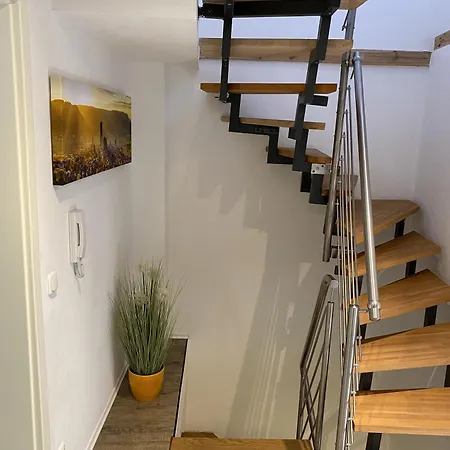 Happynest Apartment *